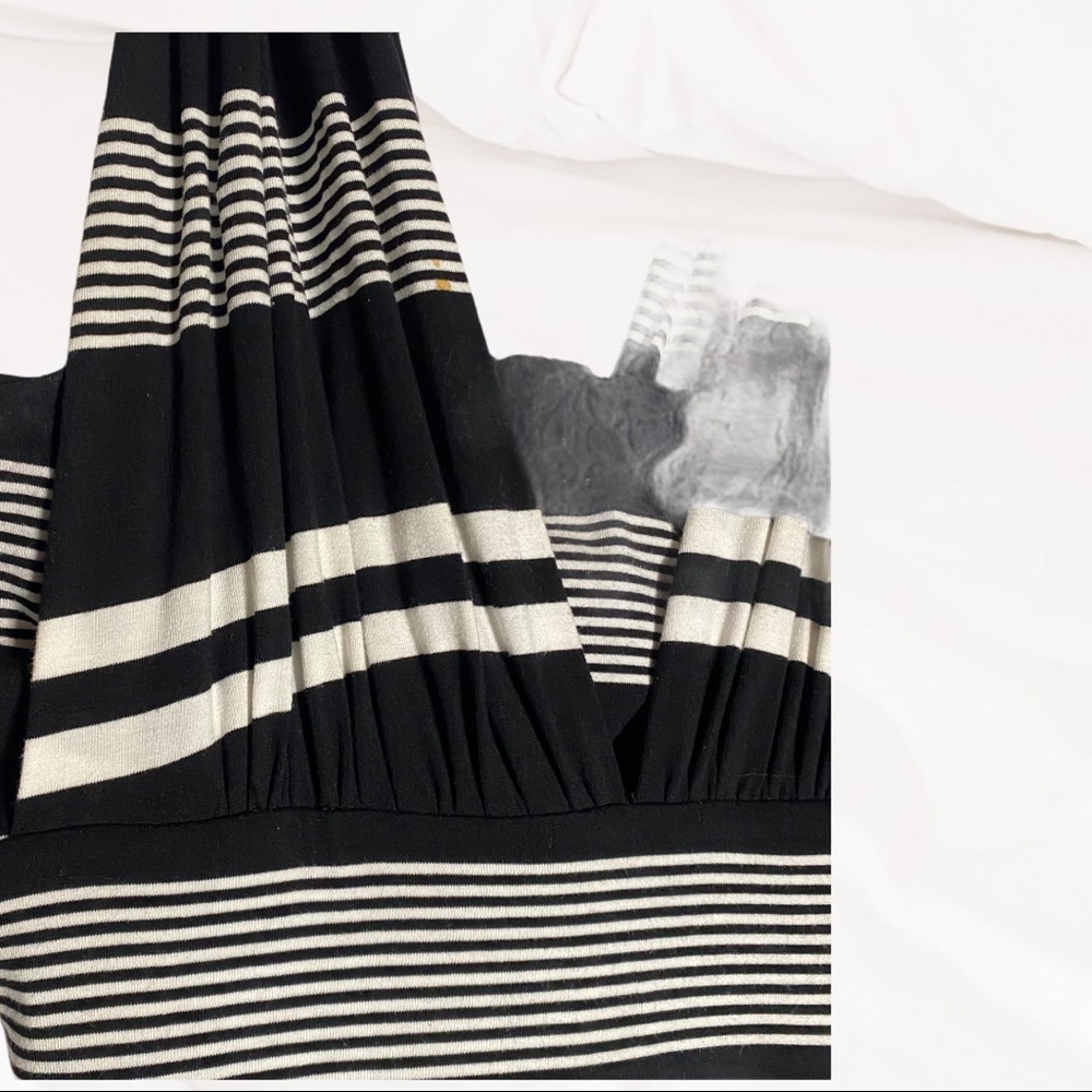 WHITE HOUSE BLACK MARKET DRESS 2 Ways  Size 6 - Picture 2 of 9